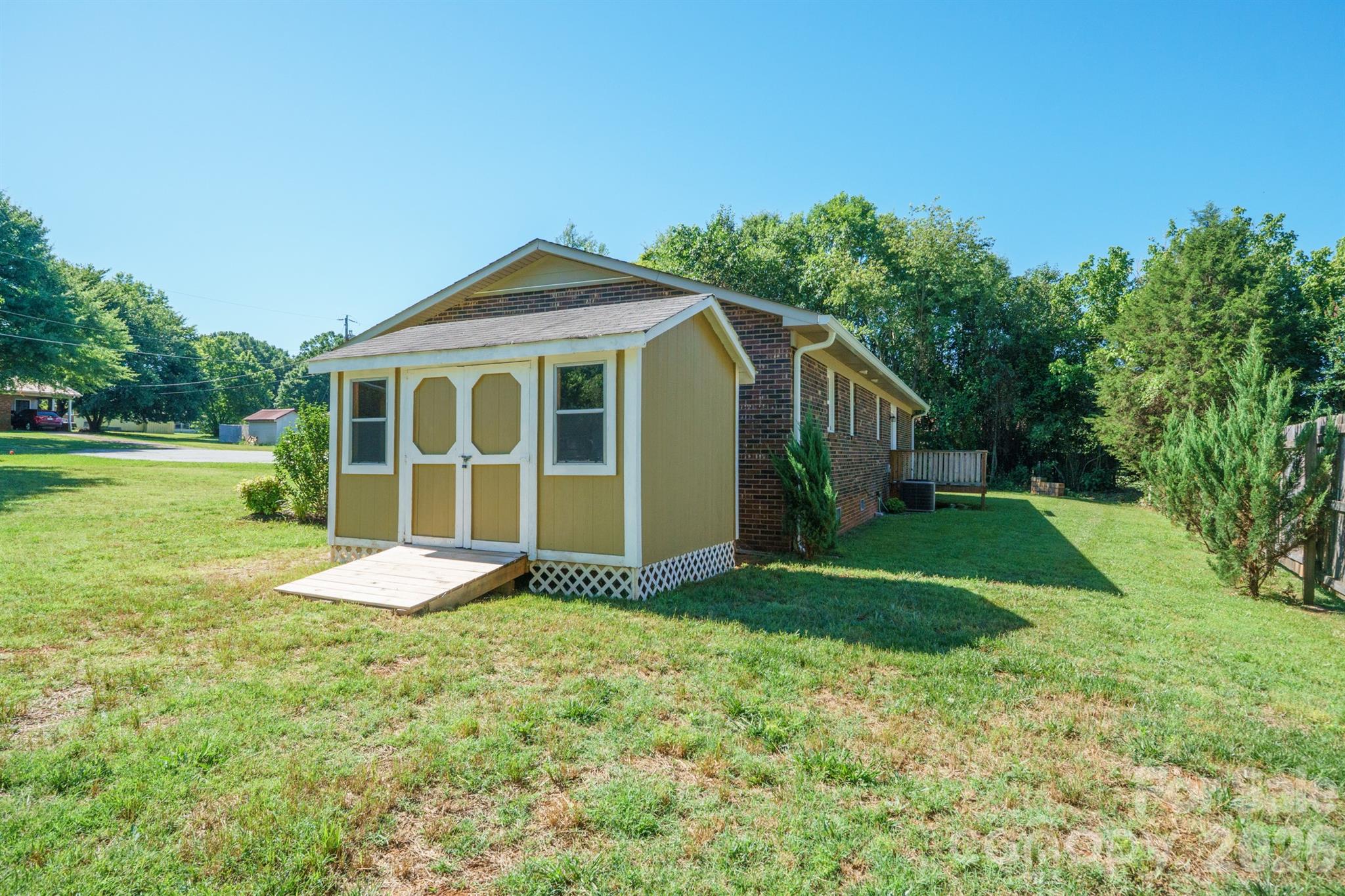 111 Lois Court — Statesville