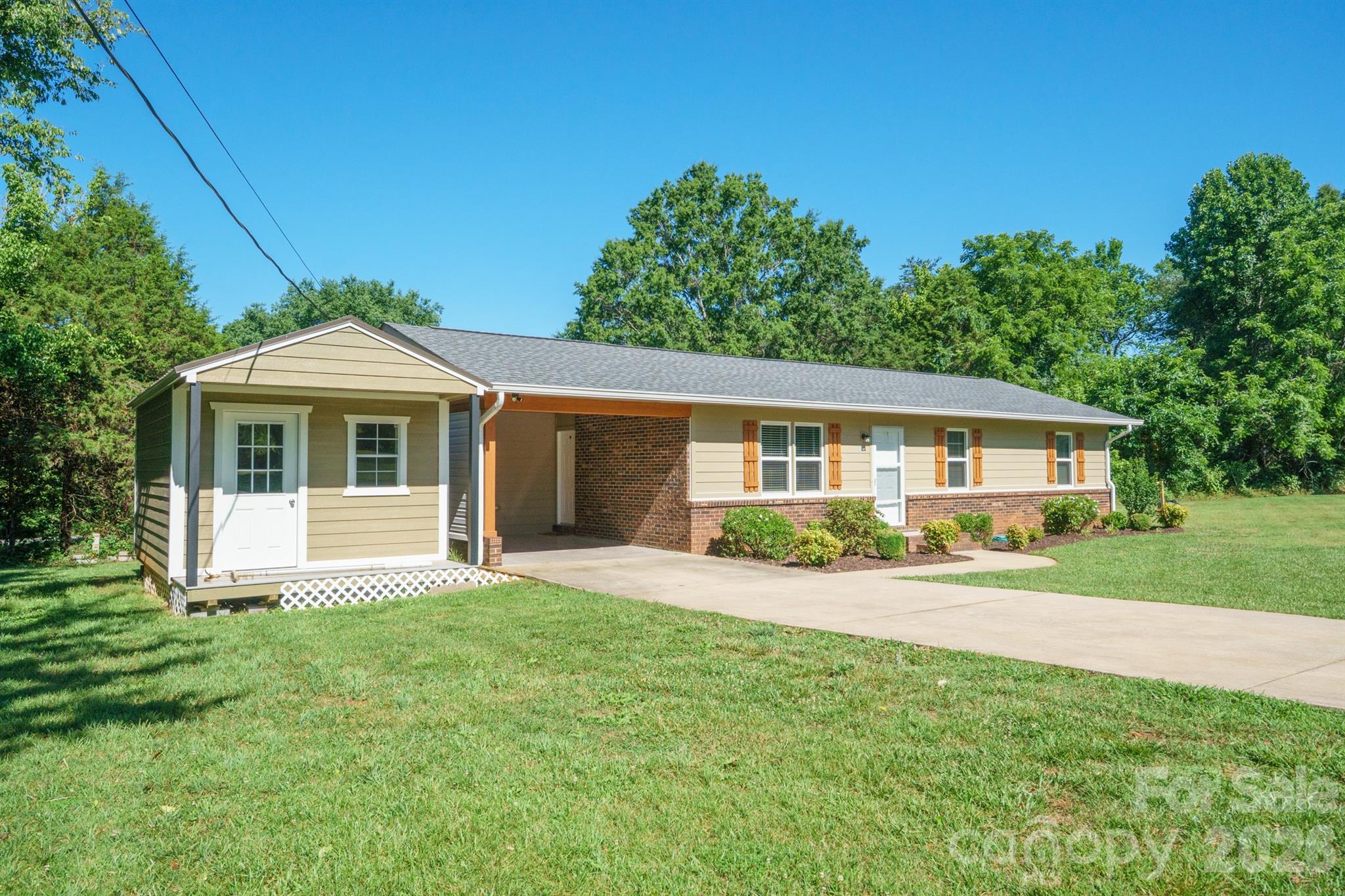 111 Lois Court — Statesville