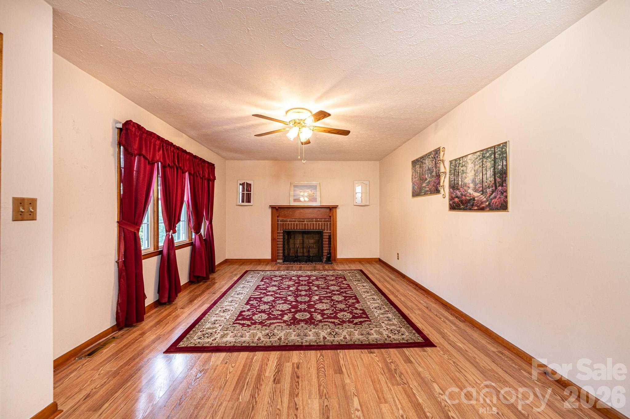 119 Foothill Drive — Lenoir