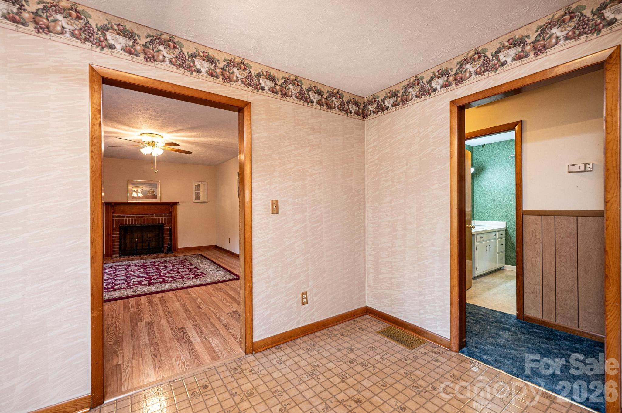 119 Foothill Drive — Lenoir