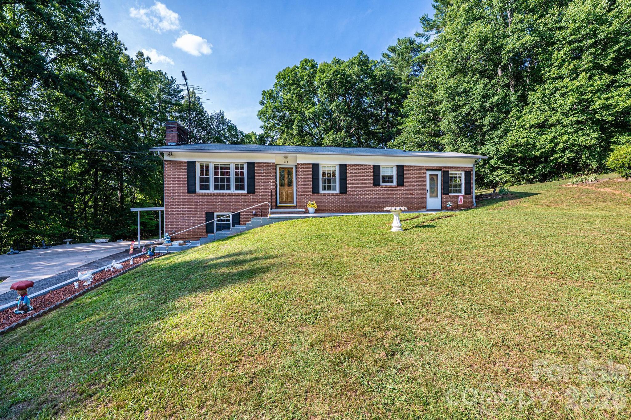 119 Foothill Drive — Lenoir