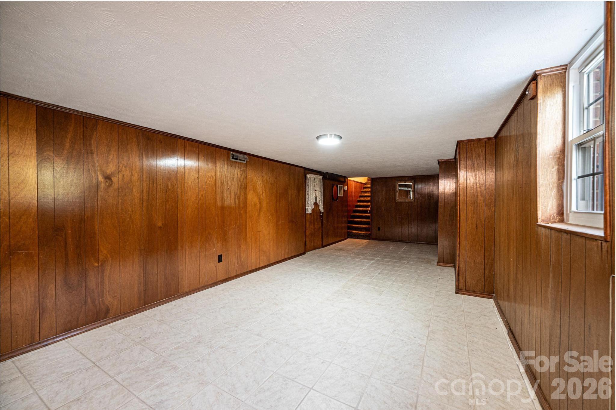 119 Foothill Drive — Lenoir