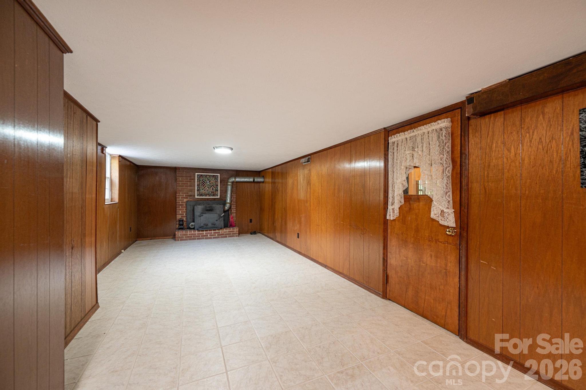 119 Foothill Drive — Lenoir