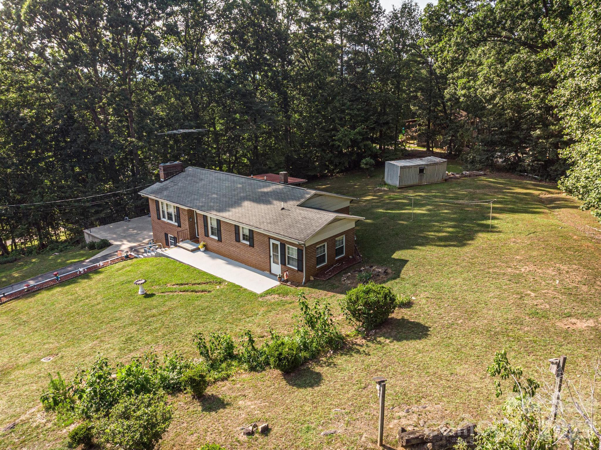 119 Foothill Drive — Lenoir