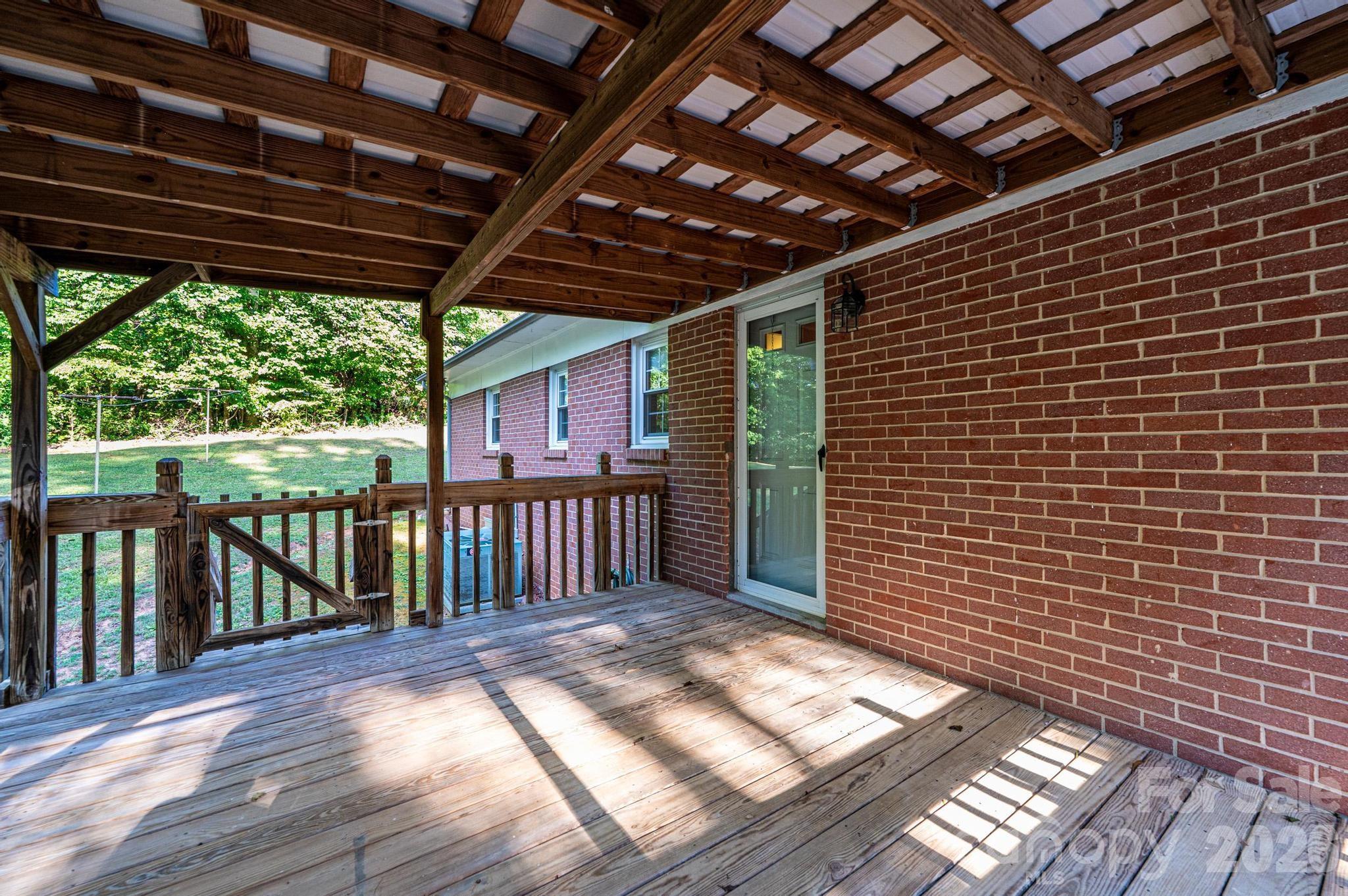 119 Foothill Drive — Lenoir