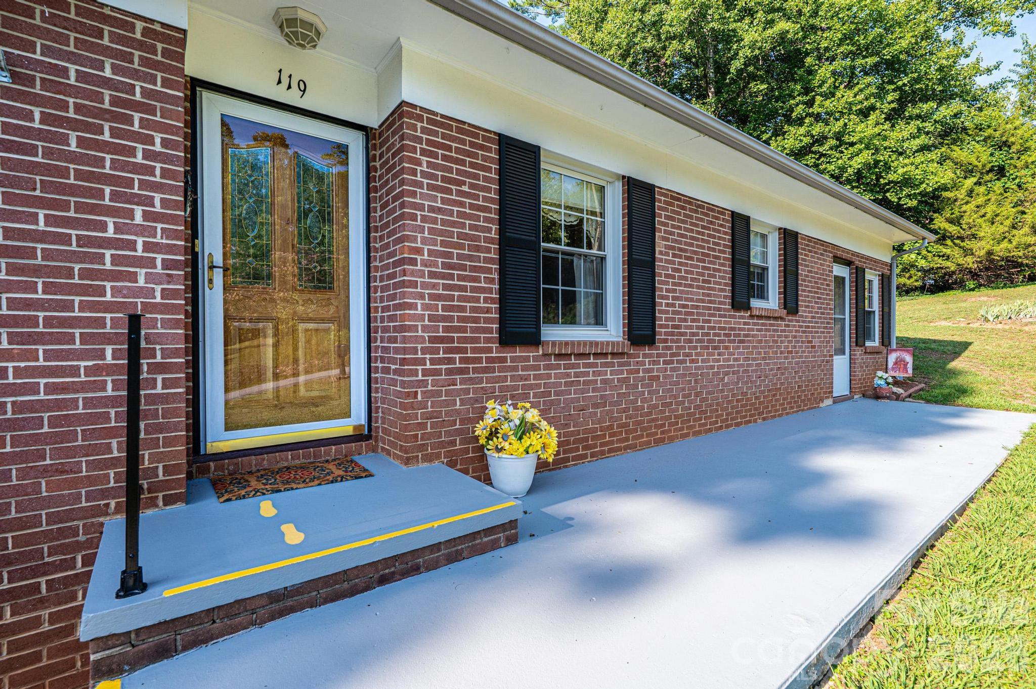 119 Foothill Drive — Lenoir