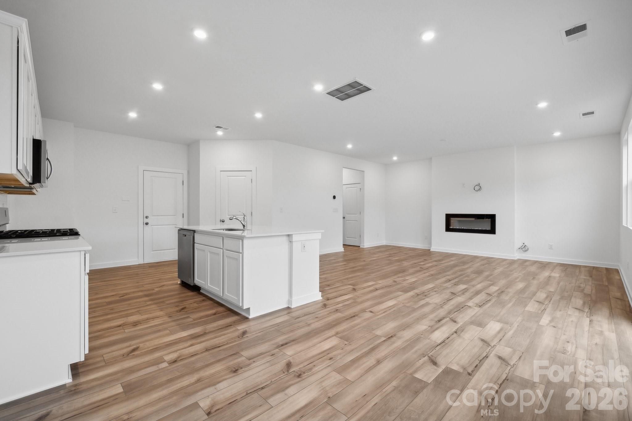 818 Olde England Drive — Lincolnton