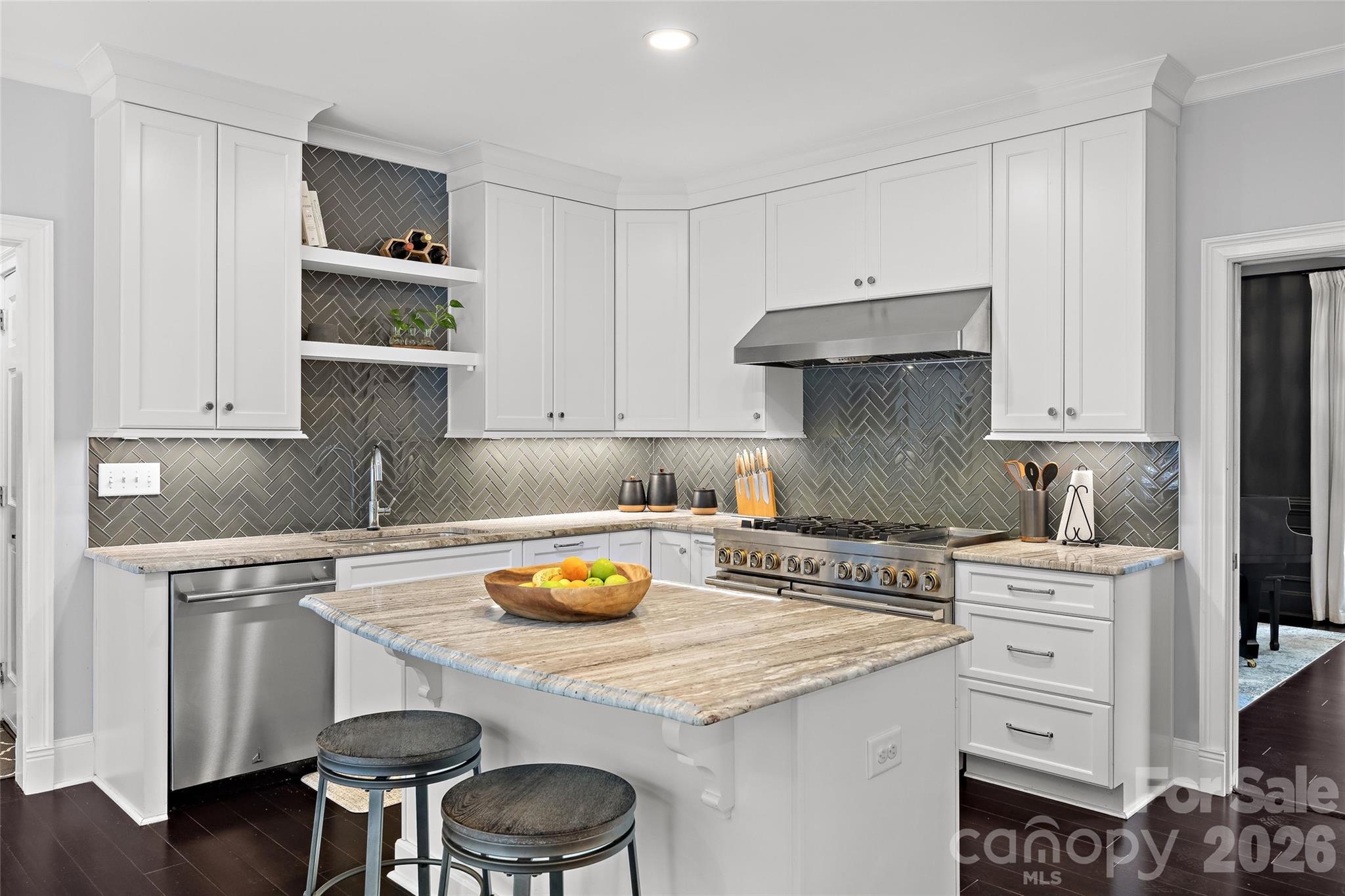 4533 Noras Path Road — Charlotte