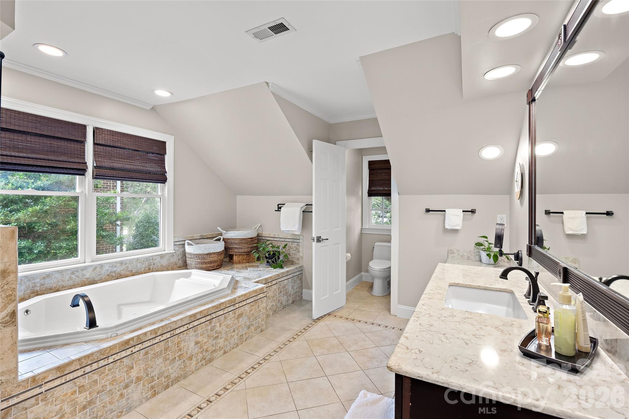 4533 Noras Path Road — Charlotte