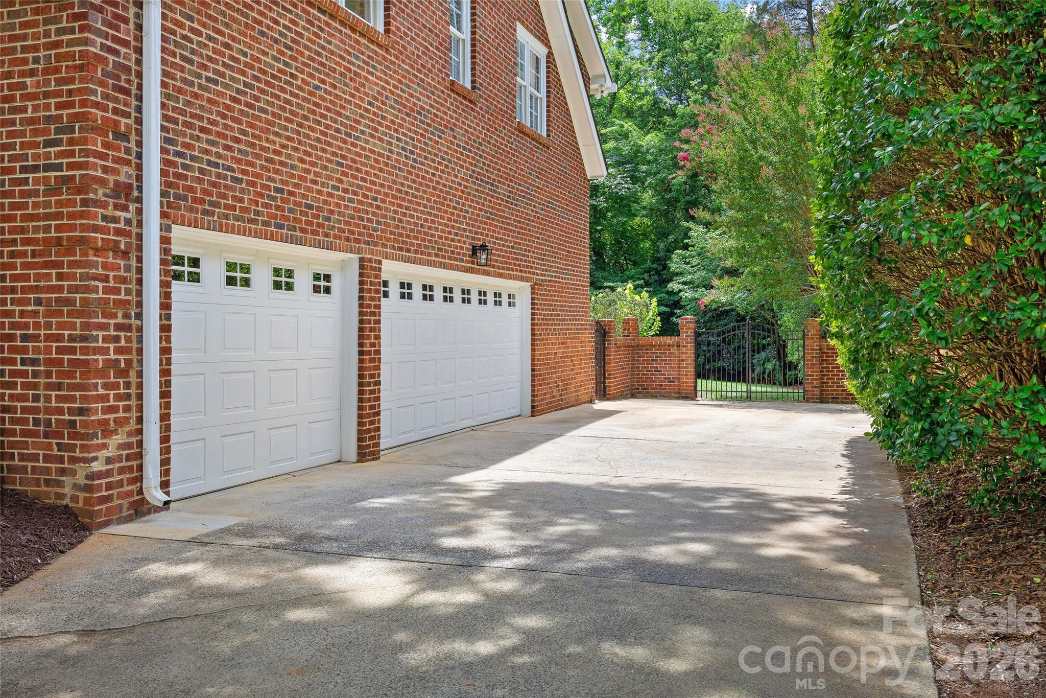 4533 Noras Path Road — Charlotte