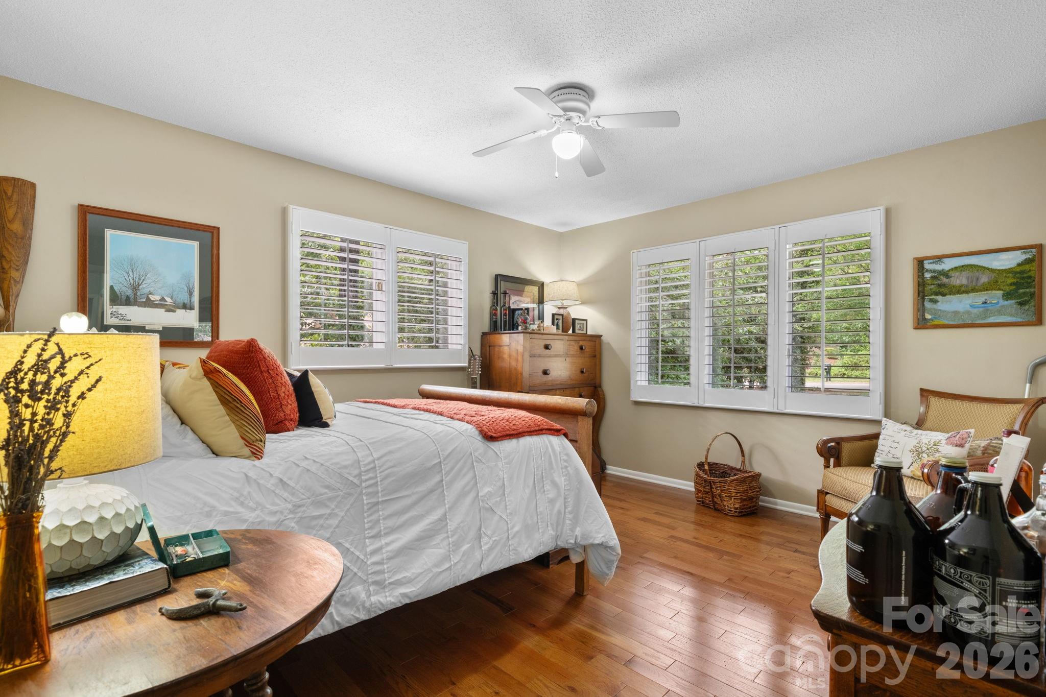 446 17th Avenue Drive NE — Hickory