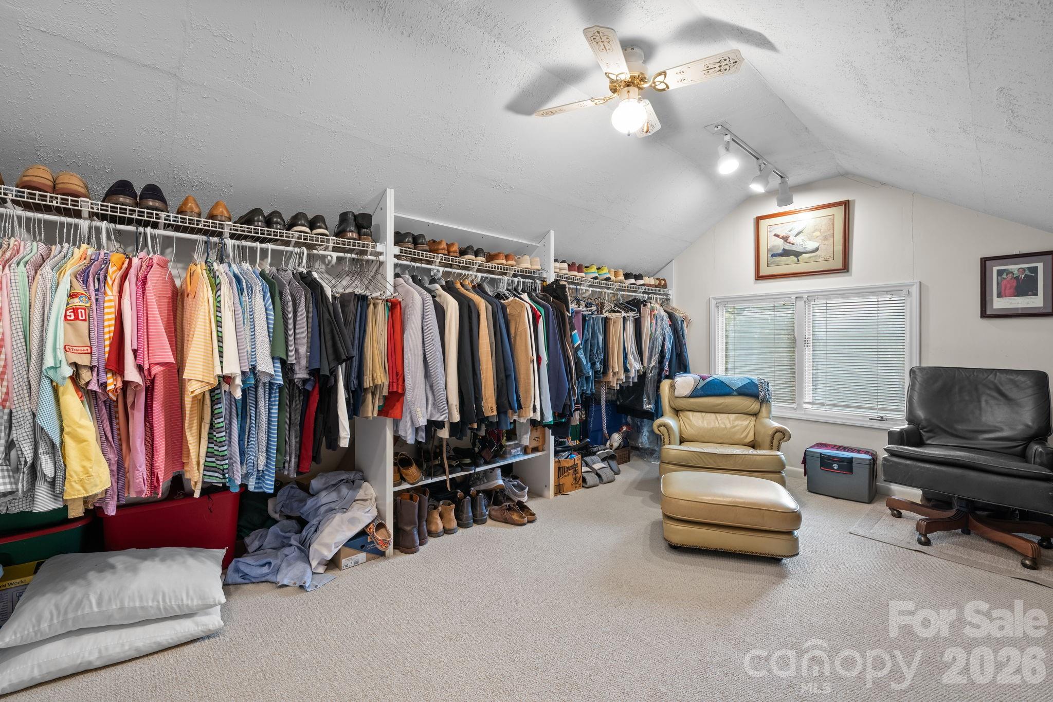 446 17th Avenue Drive NE — Hickory
