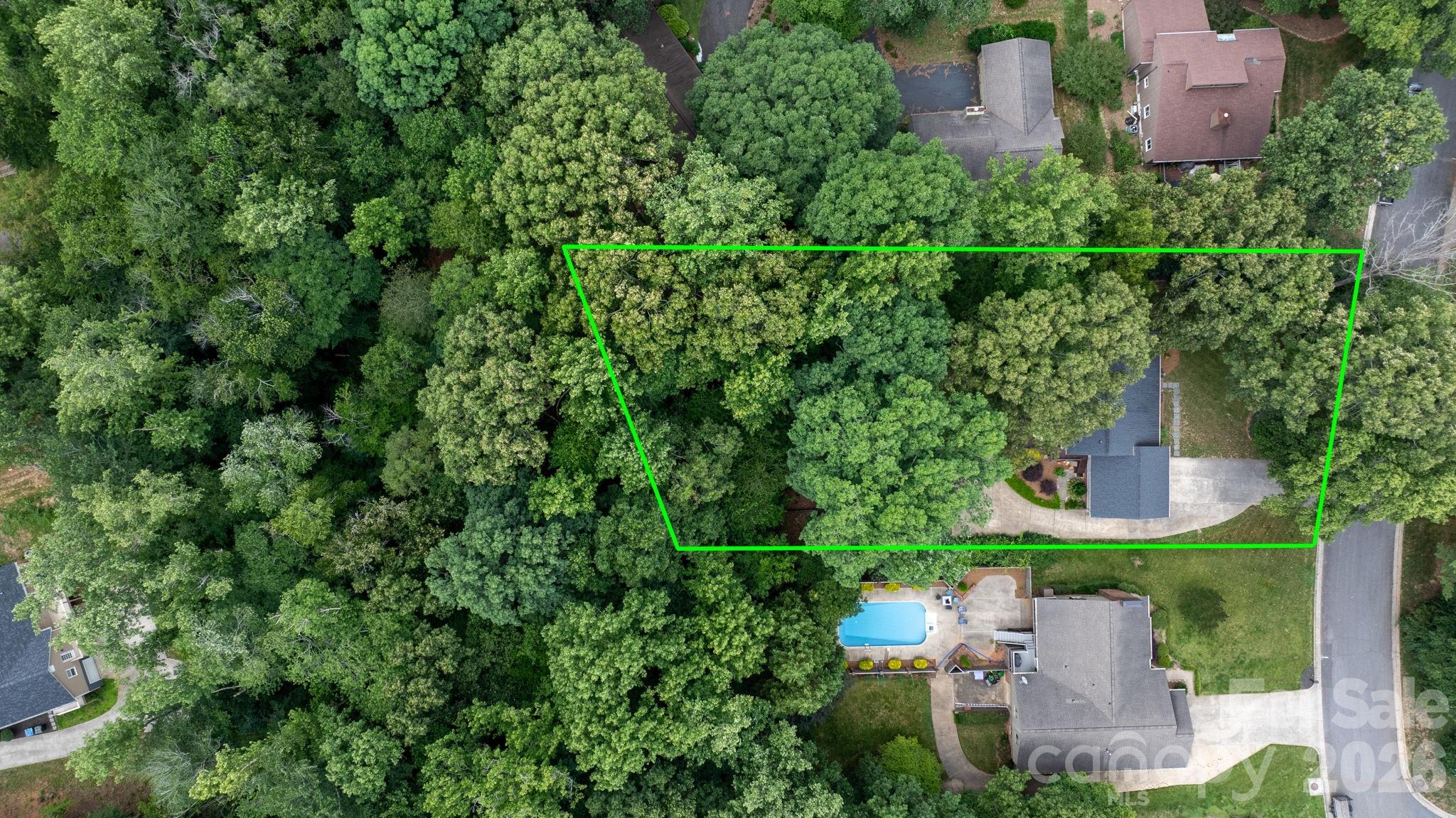 446 17th Avenue Drive NE — Hickory