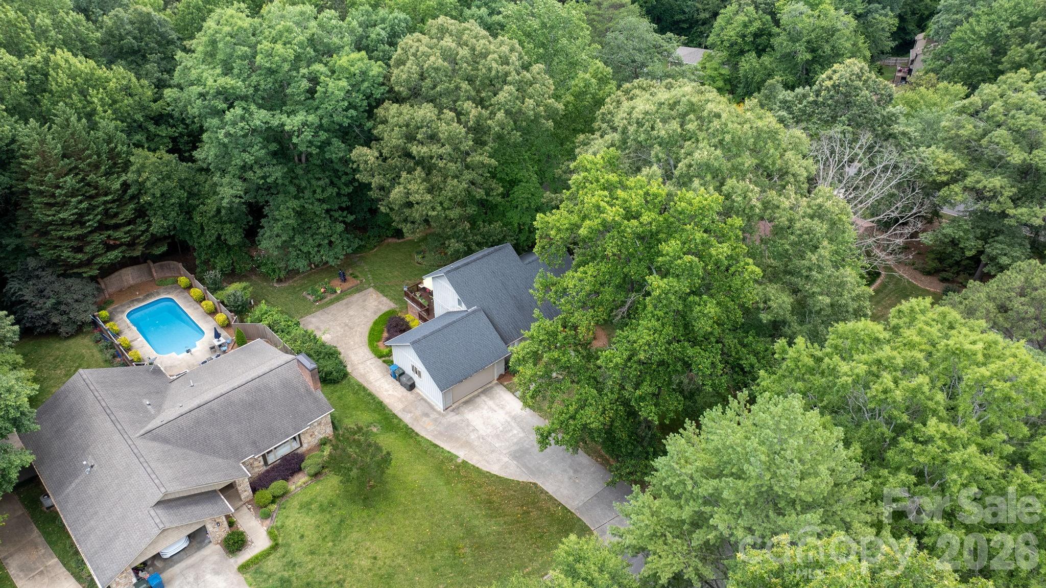 446 17th Avenue Drive NE — Hickory