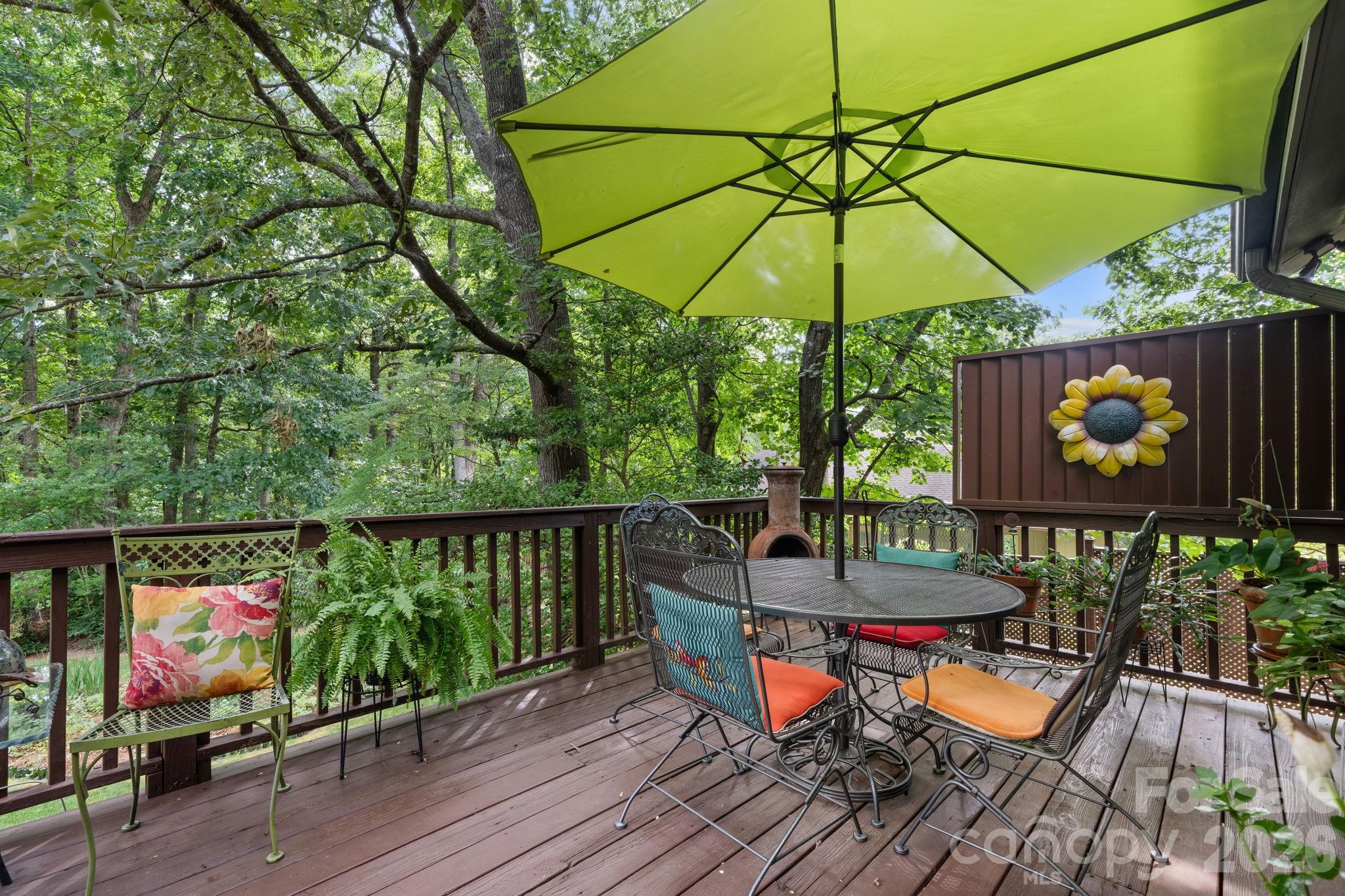 446 17th Avenue Drive NE — Hickory