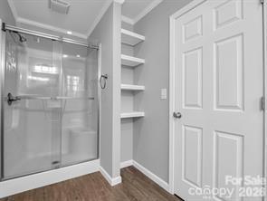 118 Tallyhoe Street — Forest City