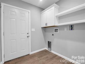 118 Tallyhoe Street — Forest City