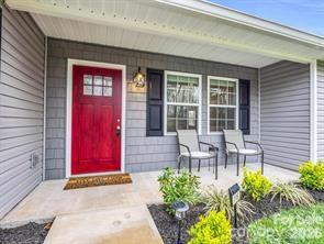 118 Tallyhoe Street — Forest City