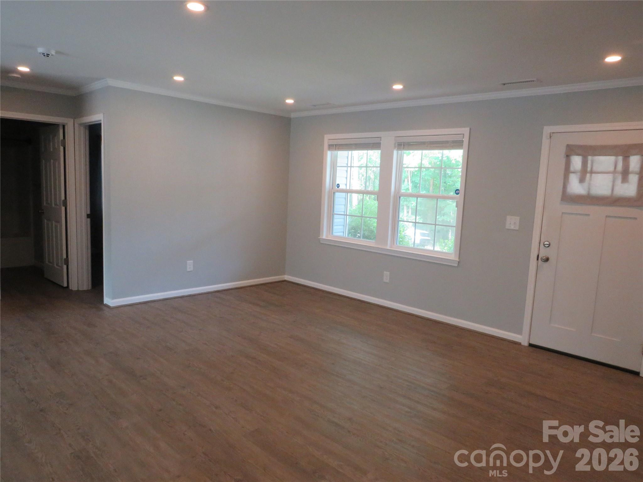 118 Tallyhoe Street — Forest City