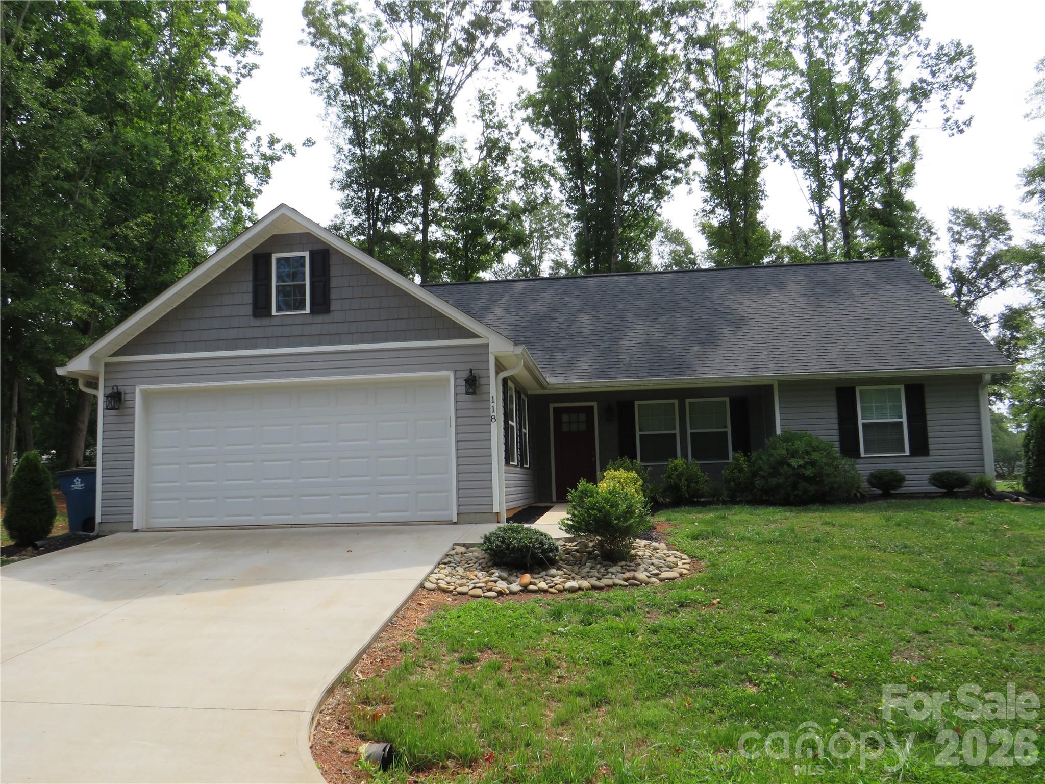 118 Tallyhoe Street — Forest City