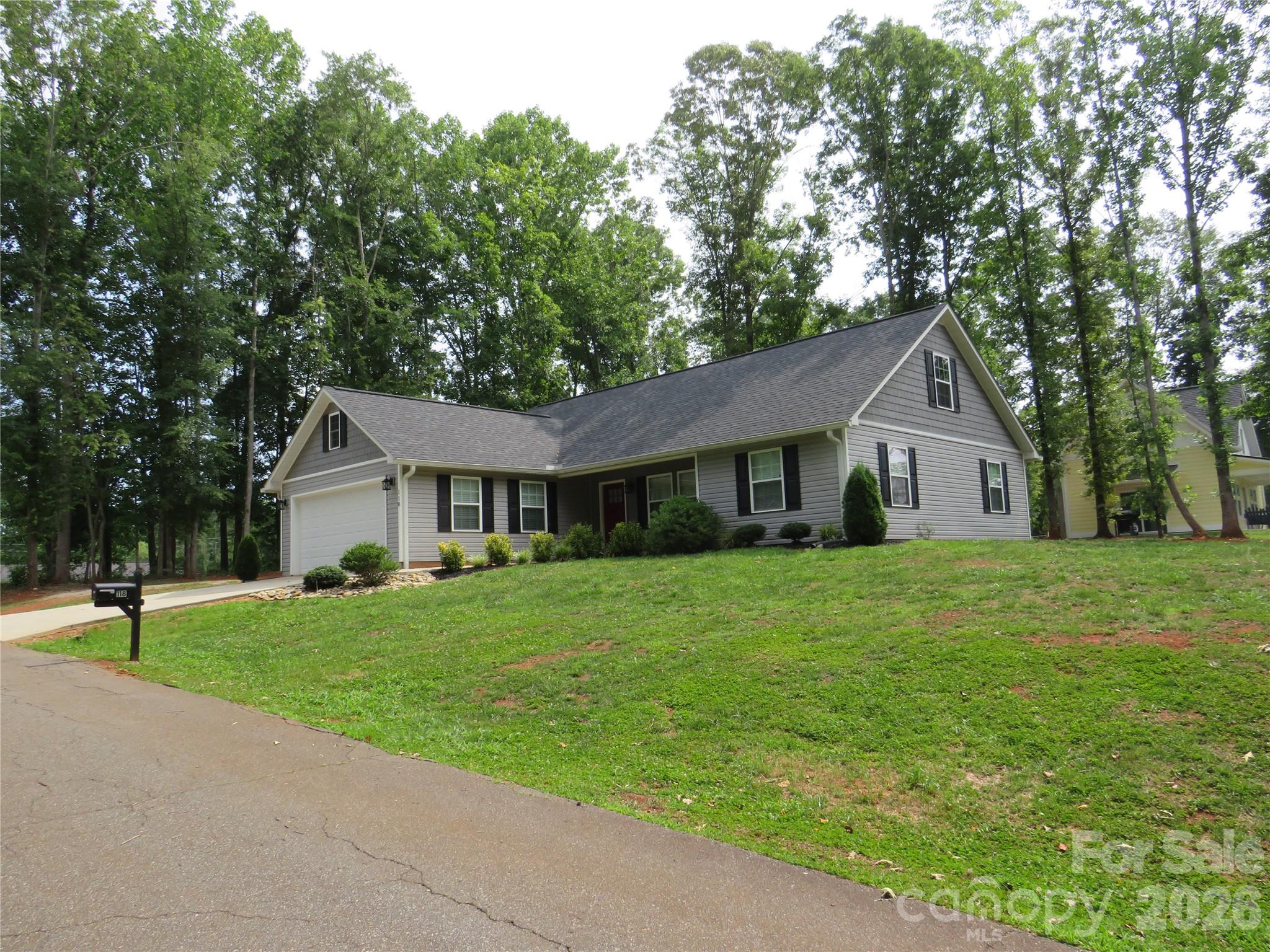 118 Tallyhoe Street — Forest City