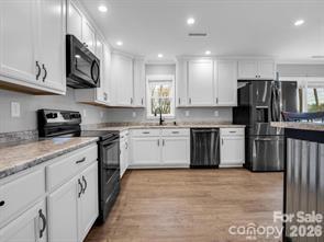 118 Tallyhoe Street — Forest City