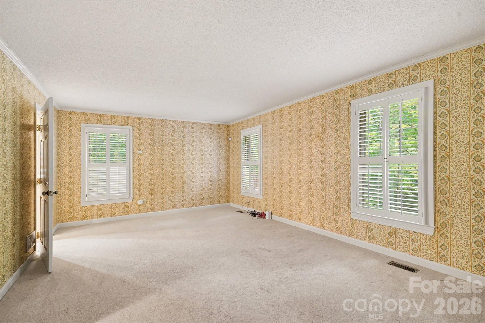 215 Chedworth Court — Concord