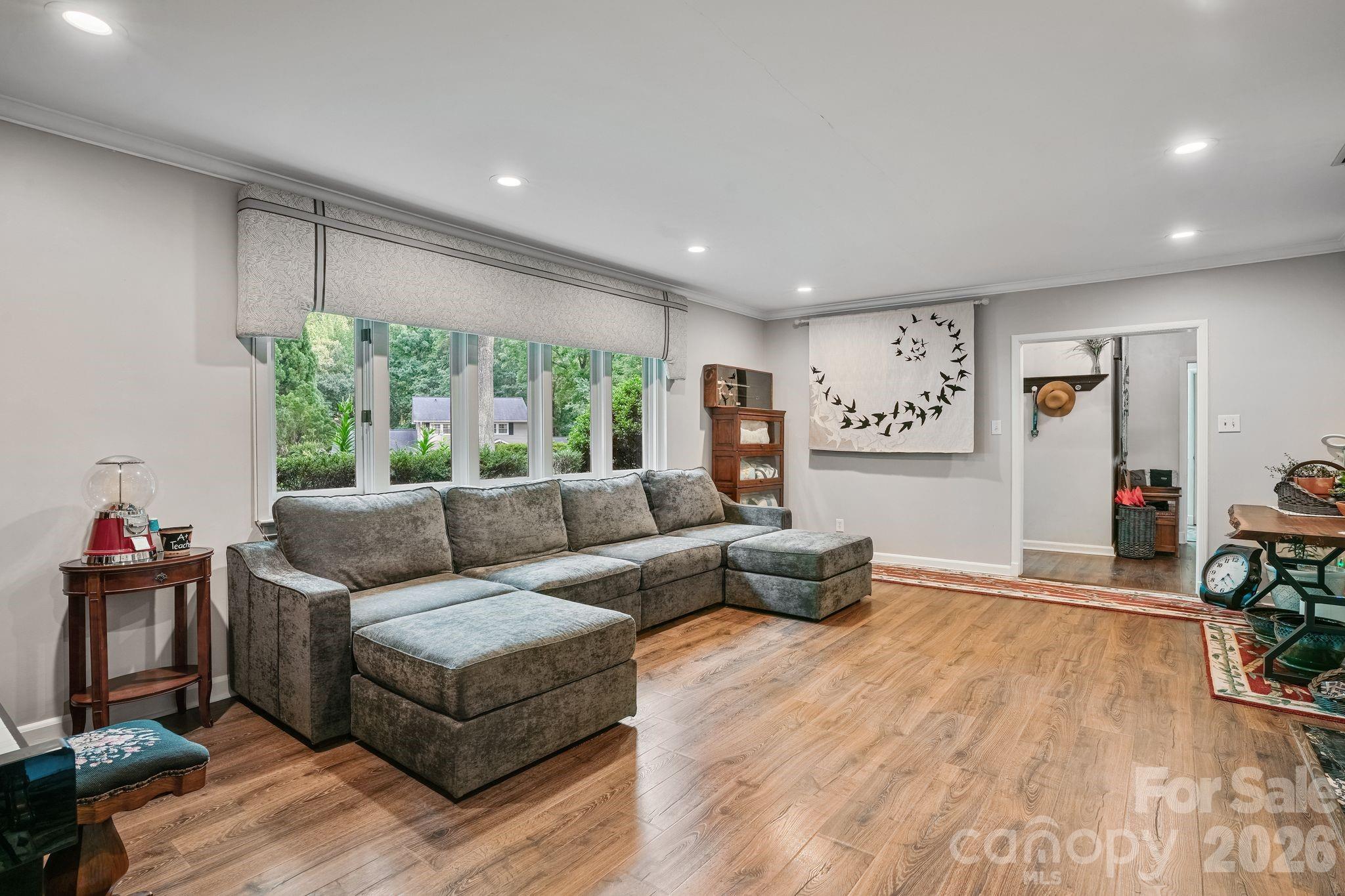 560 11th Avenue Circle NW — Hickory