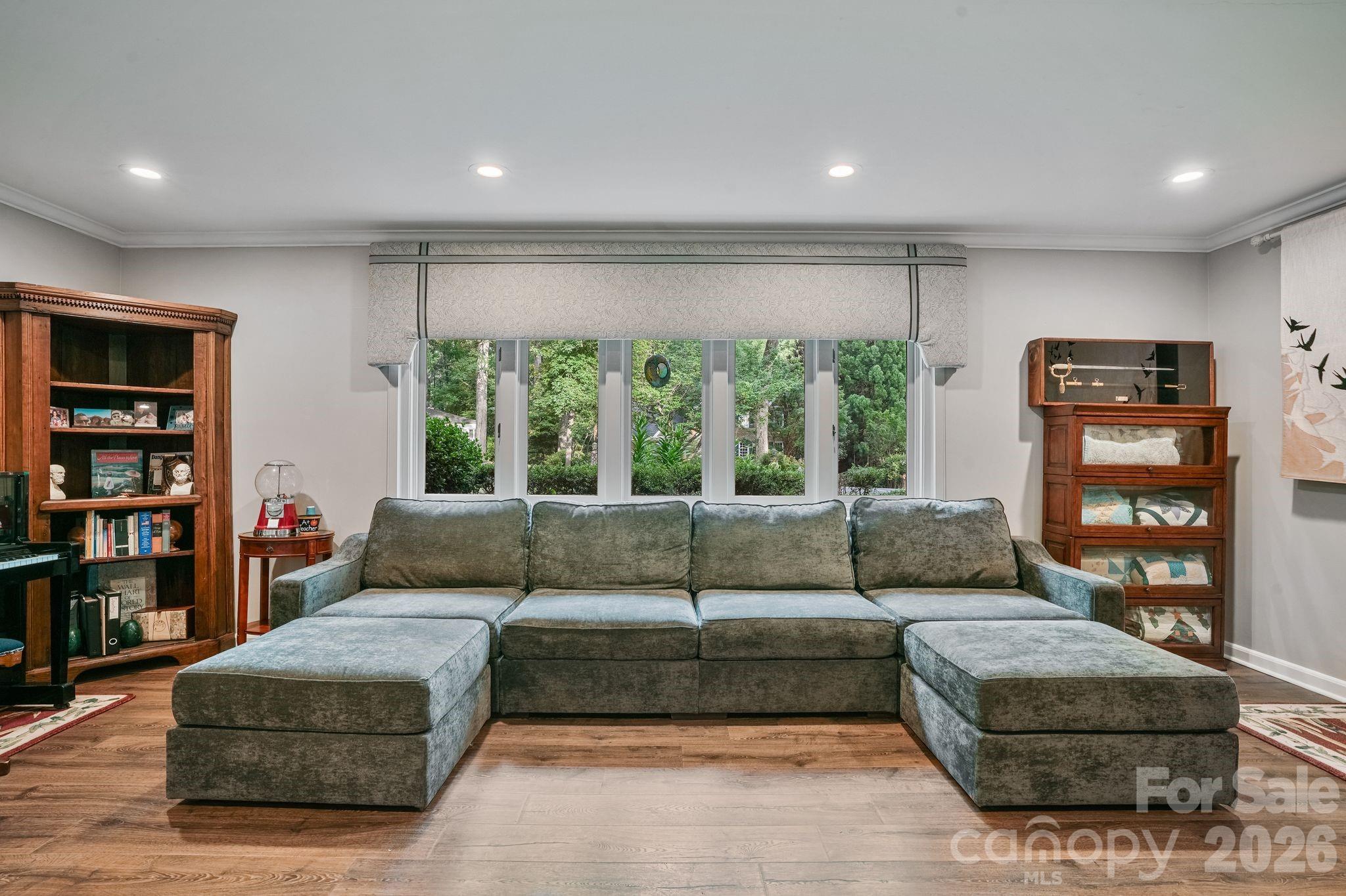 560 11th Avenue Circle NW — Hickory
