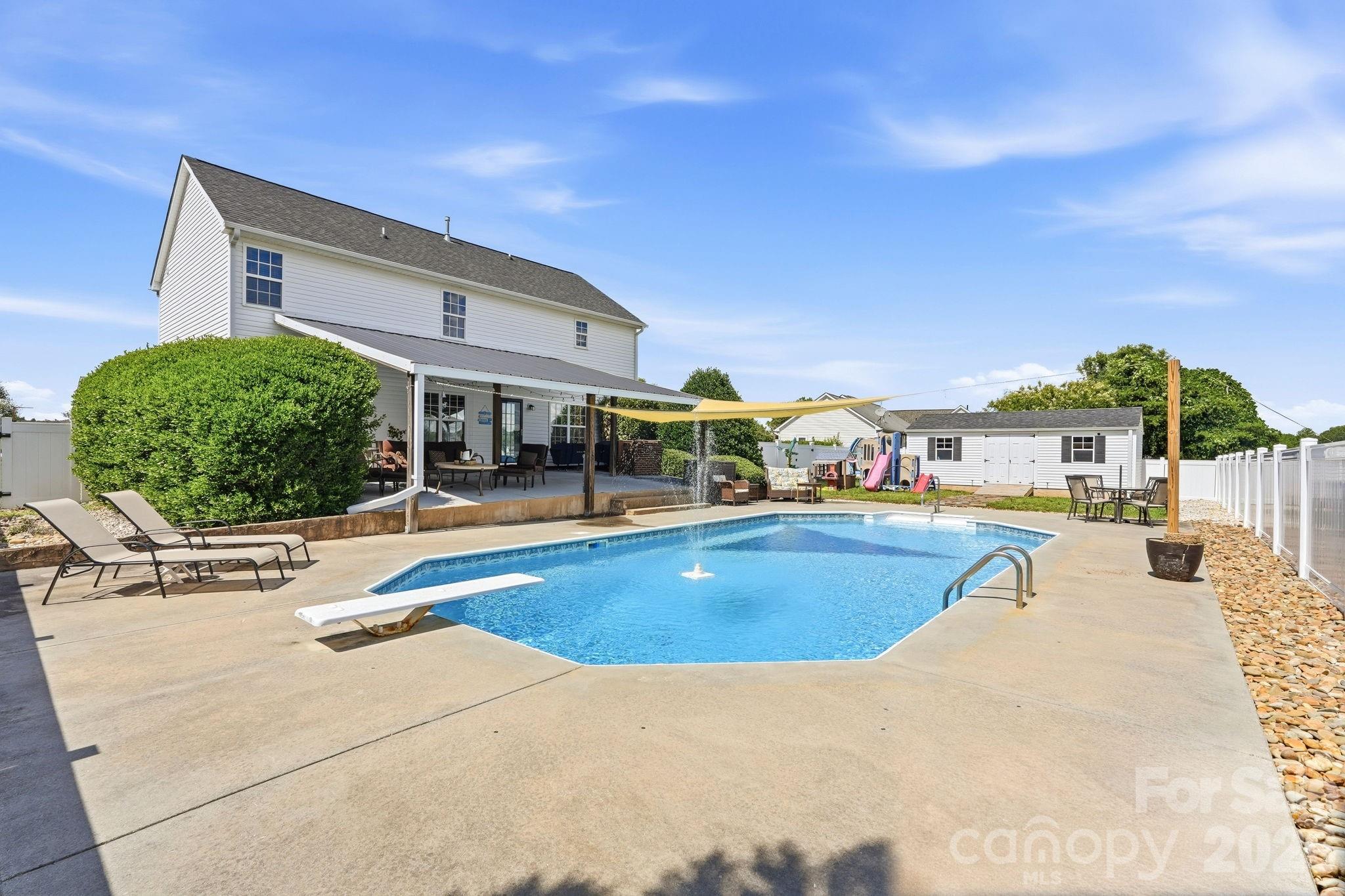322 Sailway Road — Winston Salem