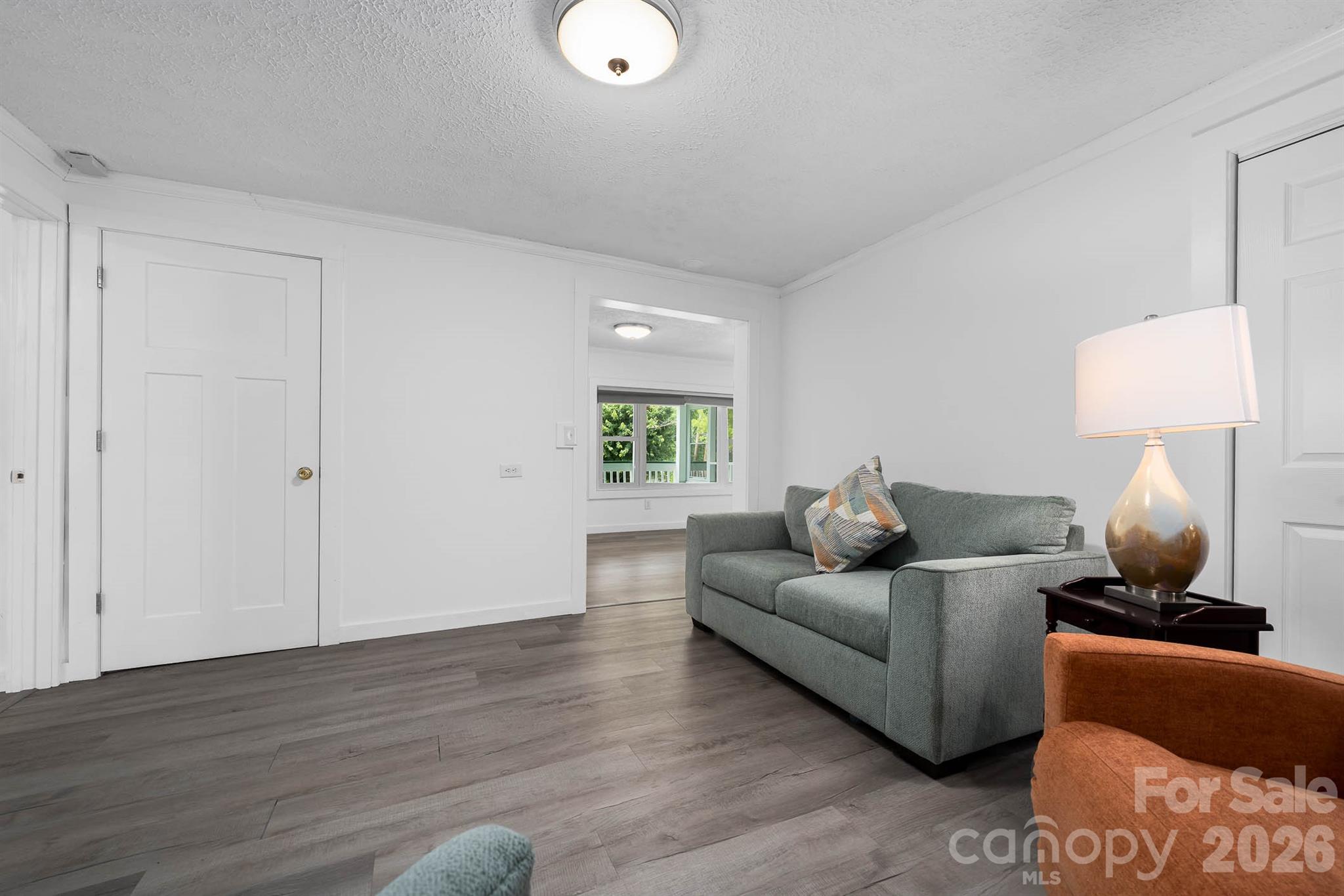 389 Rollins Road — Marshall