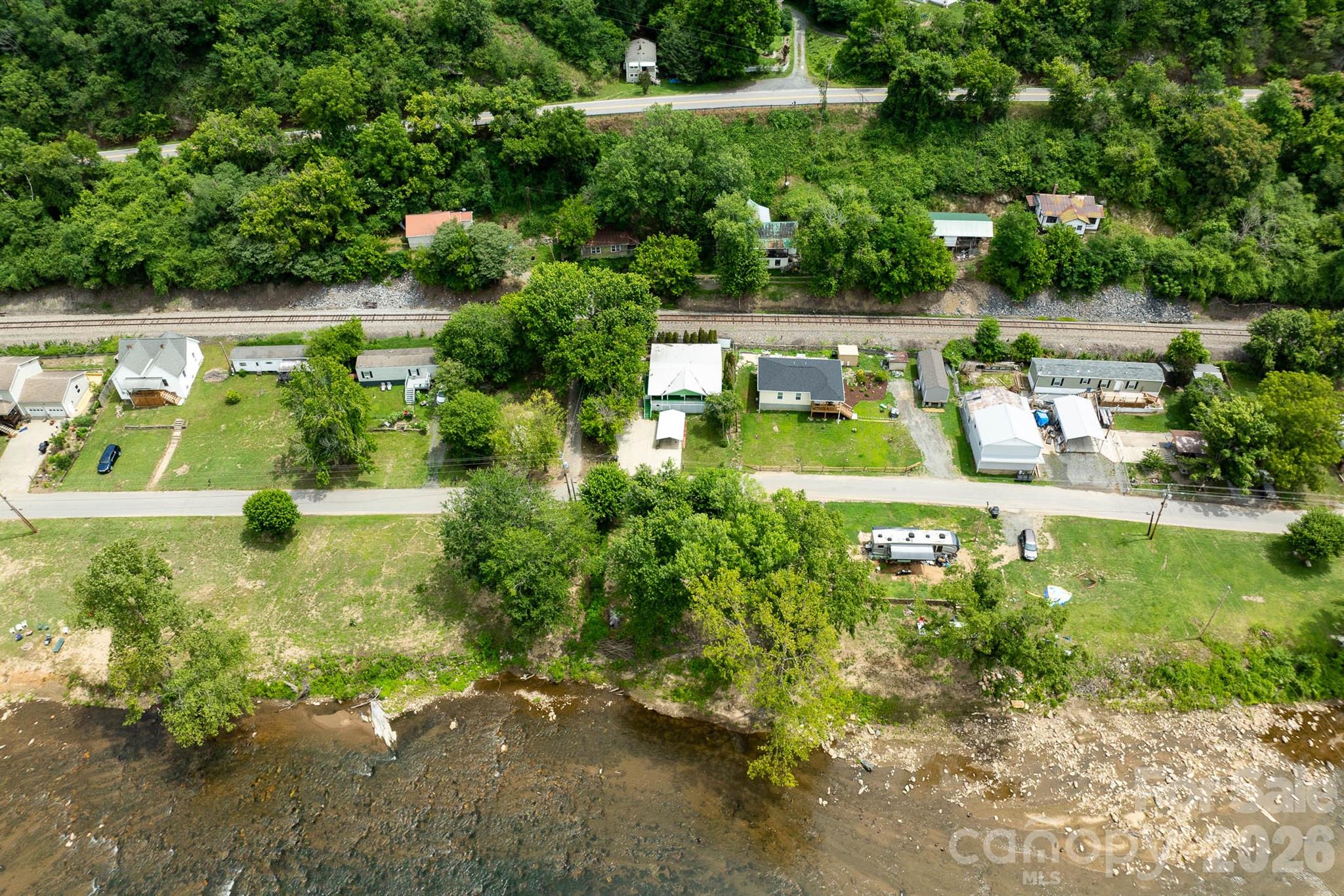 389 Rollins Road — Marshall