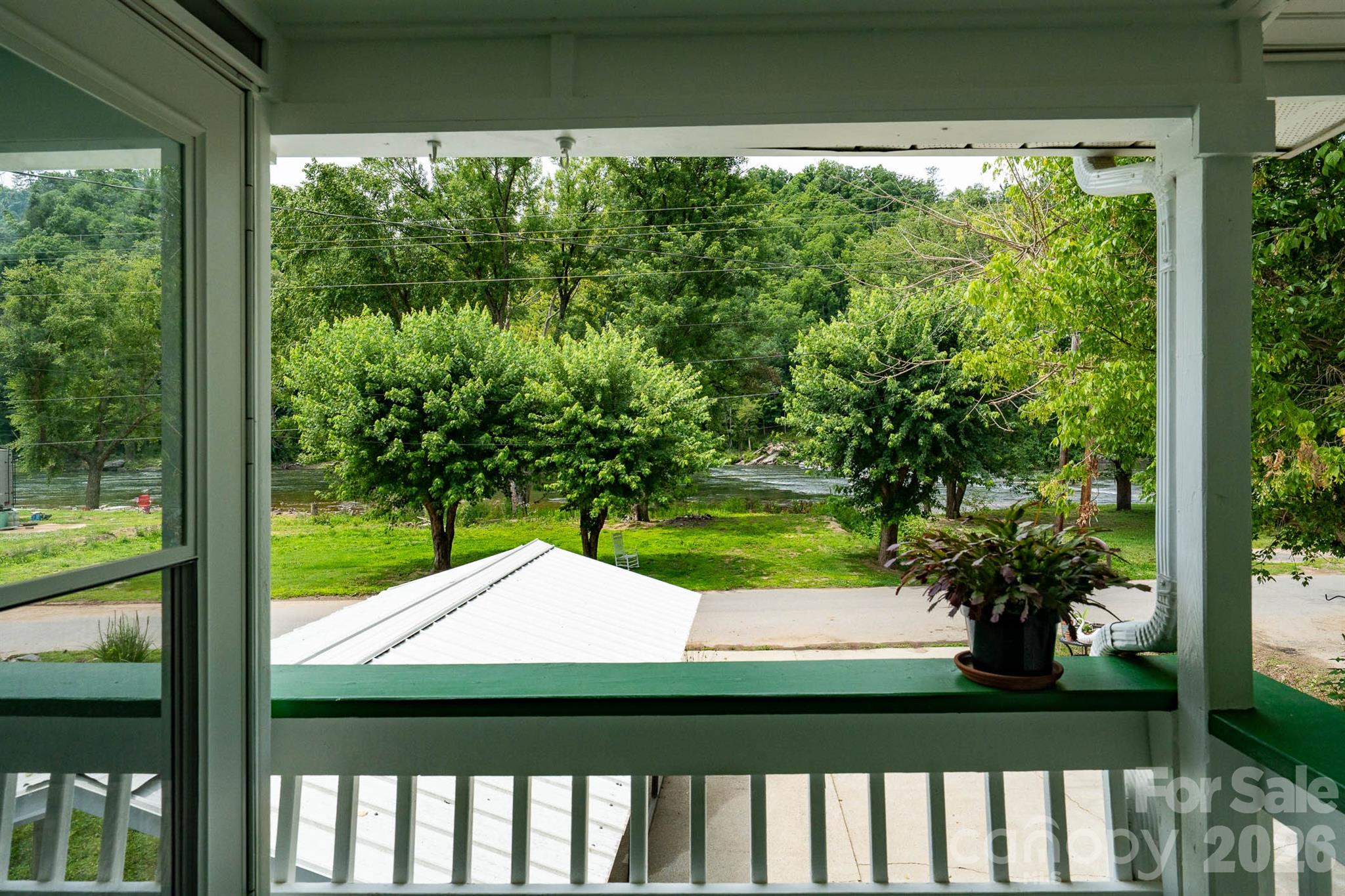 389 Rollins Road — Marshall