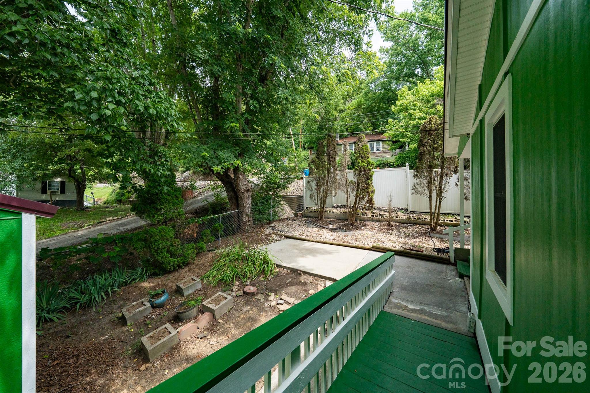 389 Rollins Road — Marshall