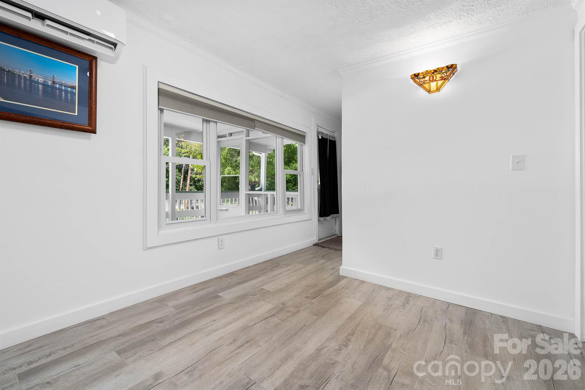 389 Rollins Road — Marshall