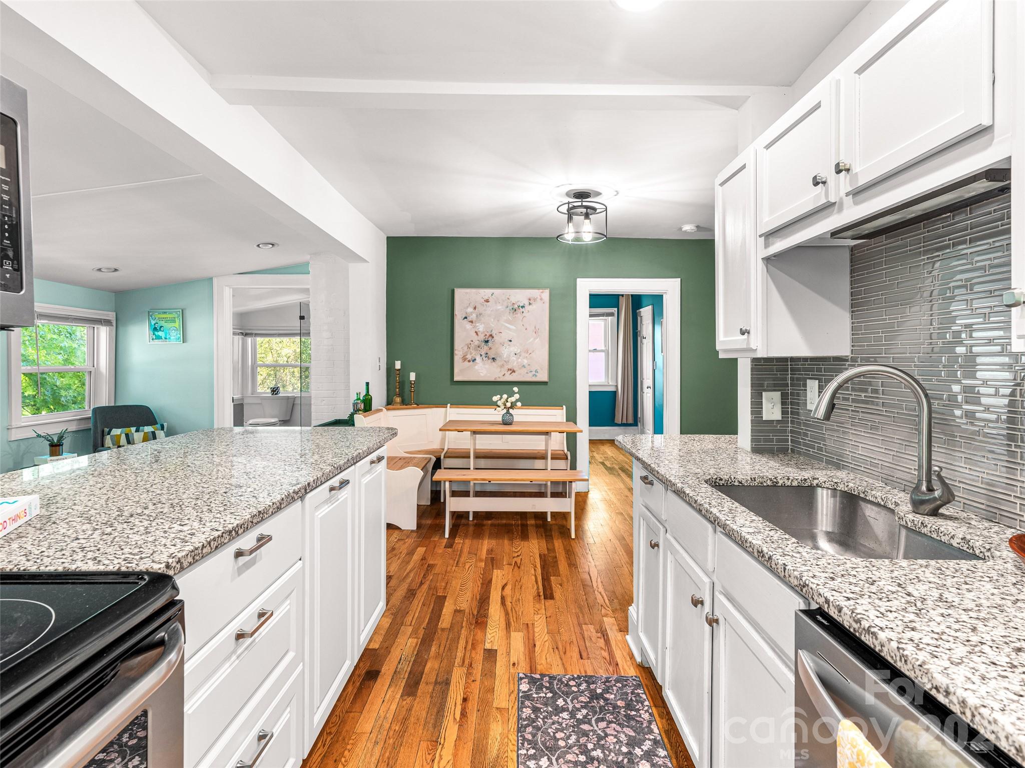148 Sand Hill Road — Asheville
