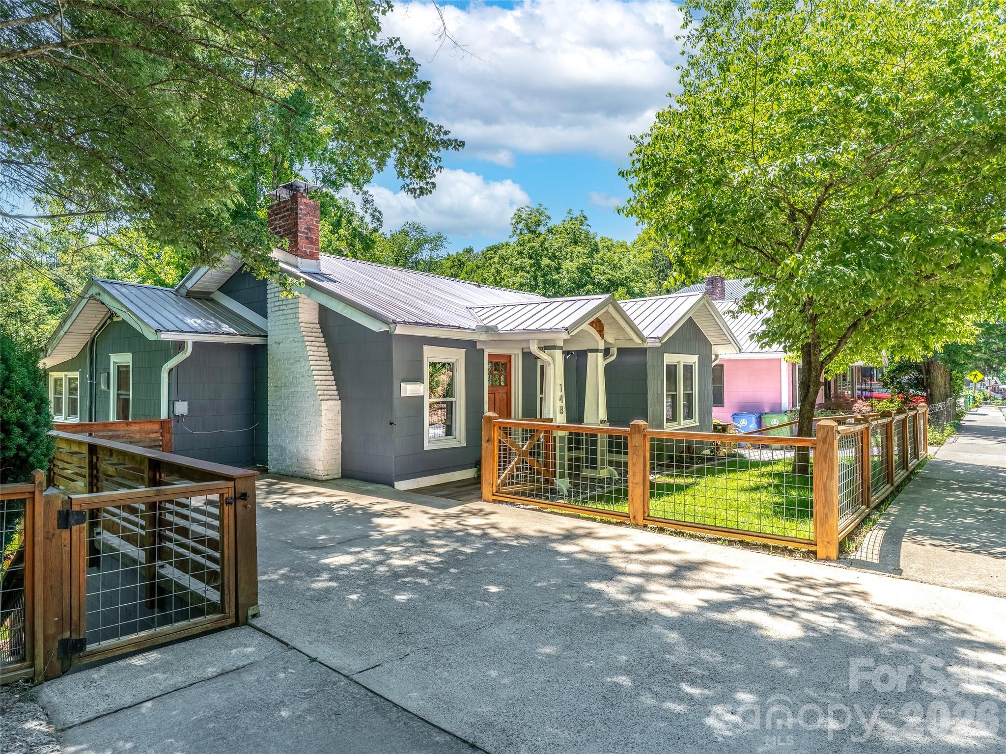 148 Sand Hill Road — Asheville
