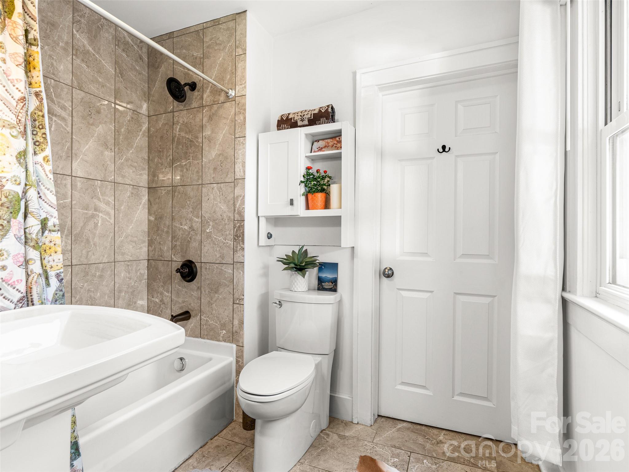 148 Sand Hill Road — Asheville