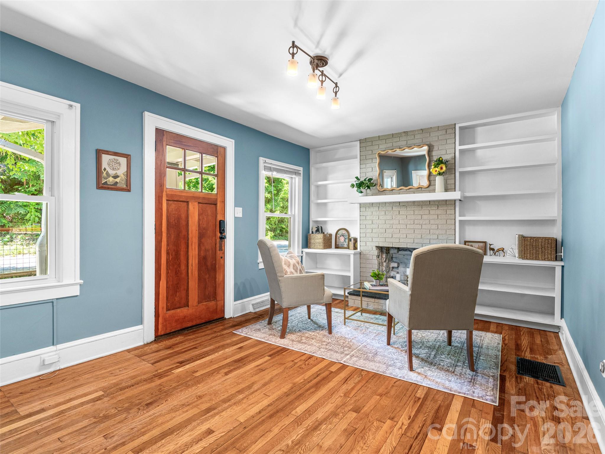 148 Sand Hill Road — Asheville
