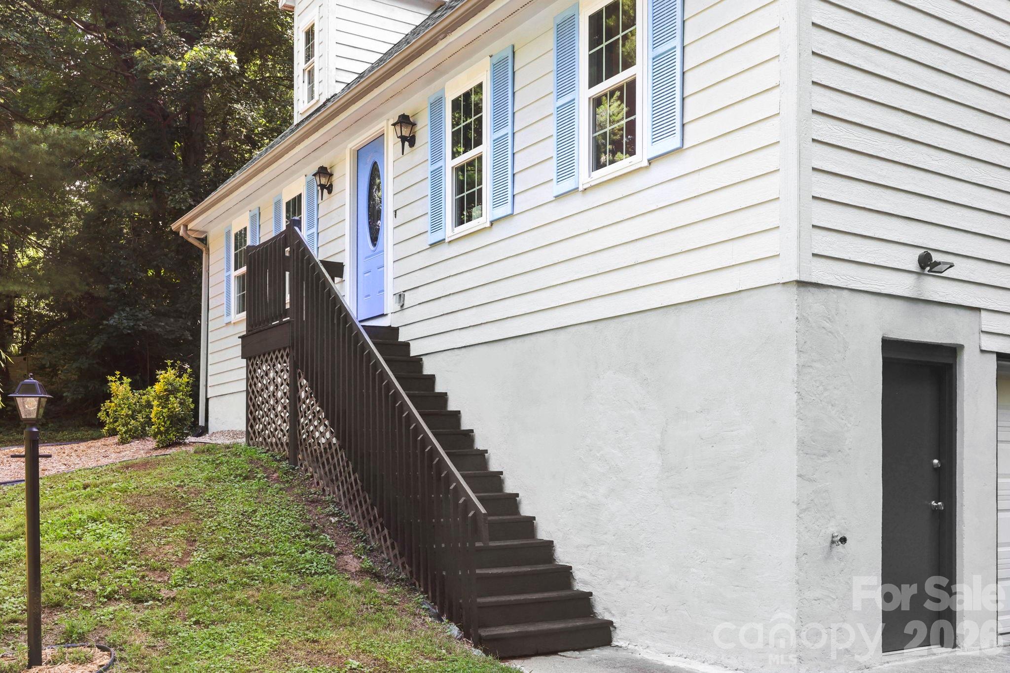 209 Mint Way — Flat Rock