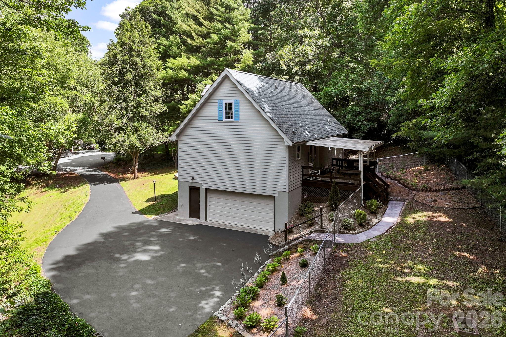 209 Mint Way — Flat Rock