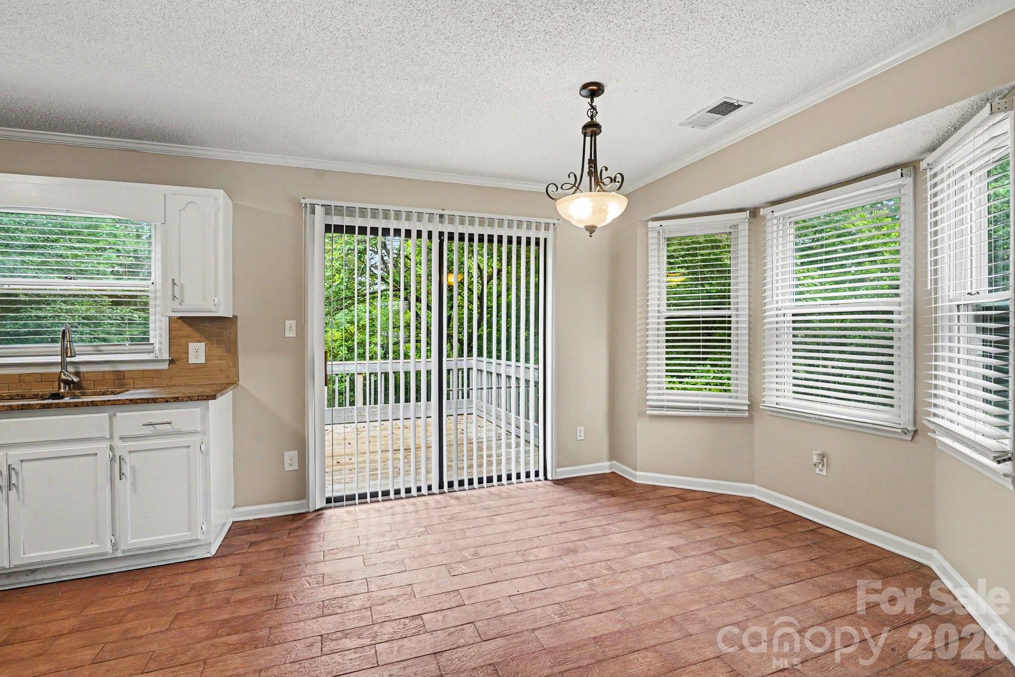 10826 Hunters Trace Court — Charlotte
