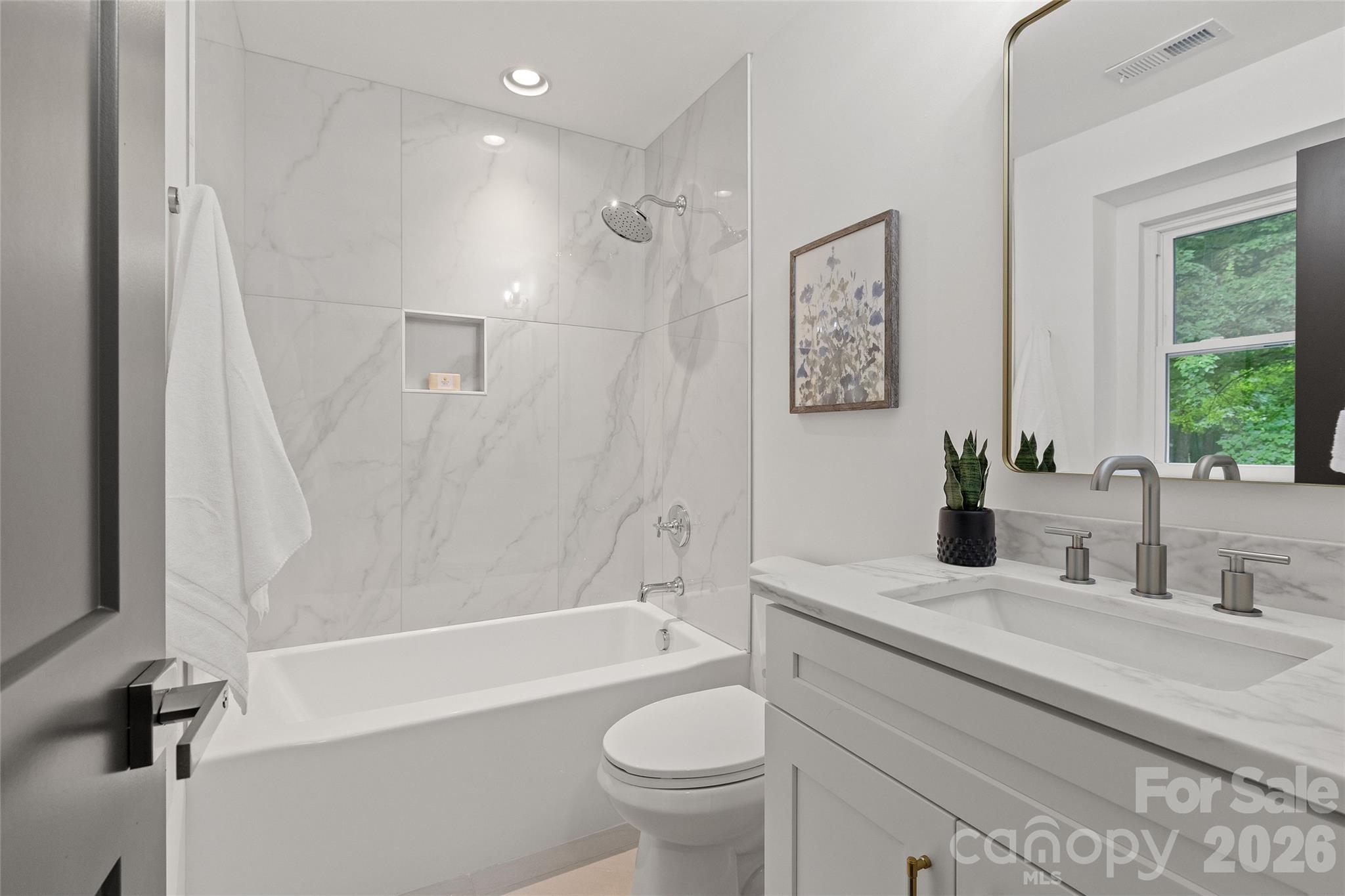 700 Tadlock Place — Matthews