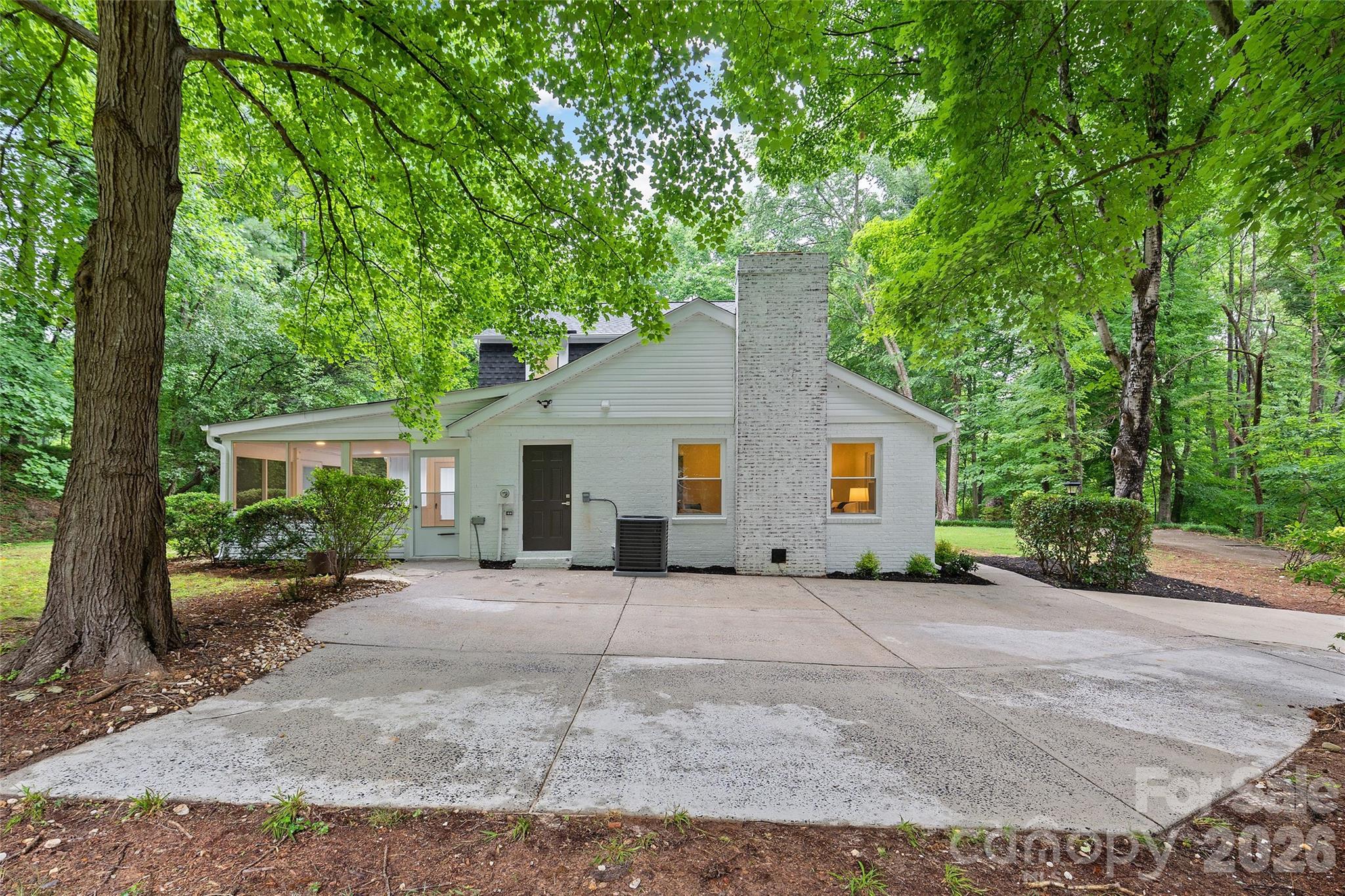 700 Tadlock Place — Matthews