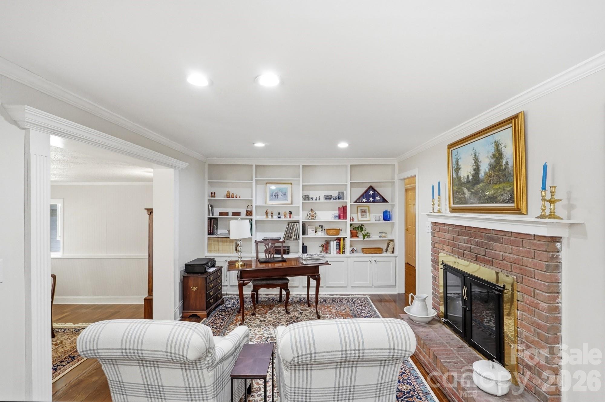185 Hillcrest Avenue SE — Concord