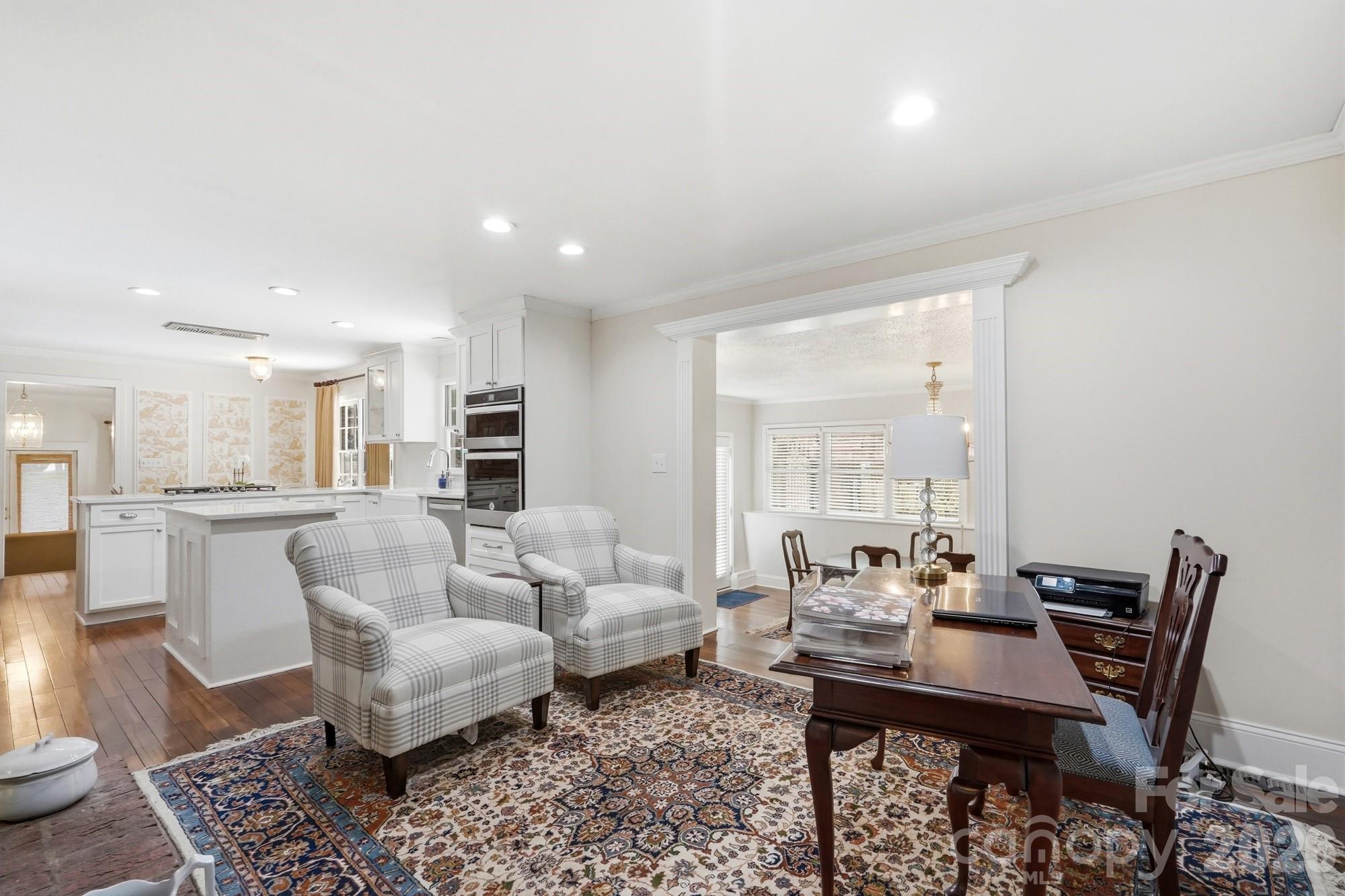 185 Hillcrest Avenue SE — Concord