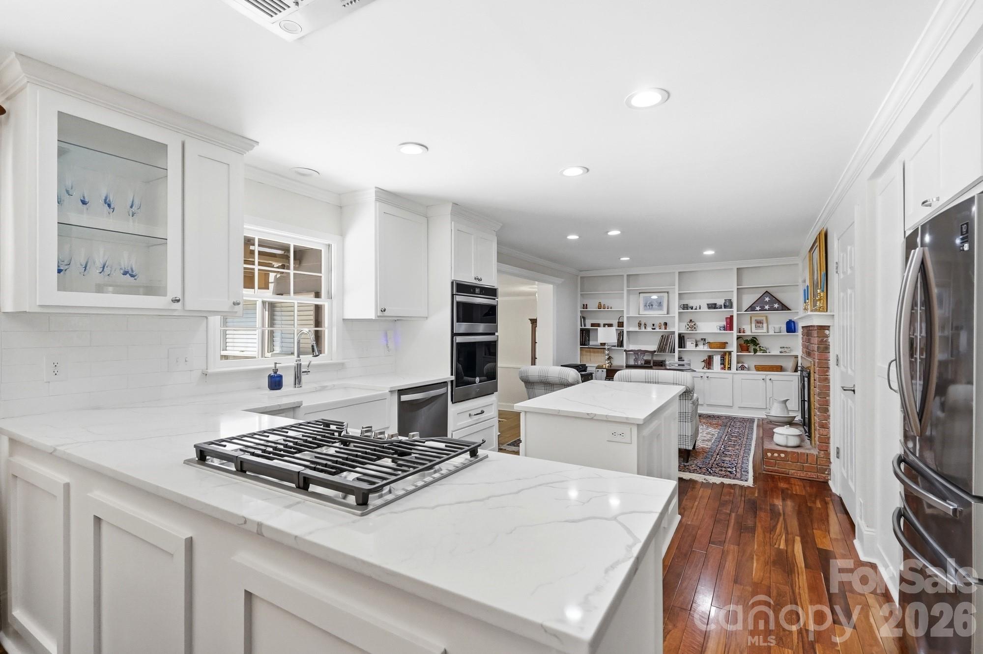 185 Hillcrest Avenue SE — Concord