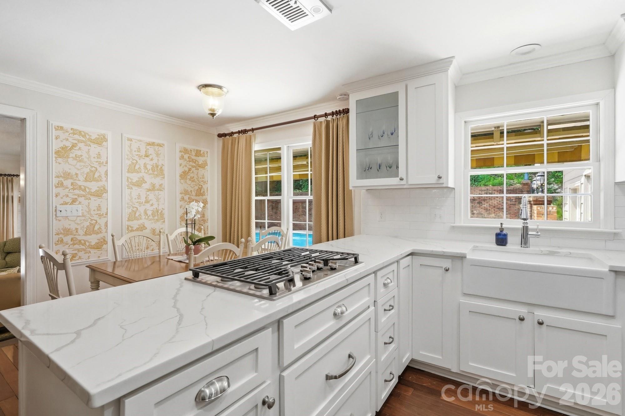 185 Hillcrest Avenue SE — Concord