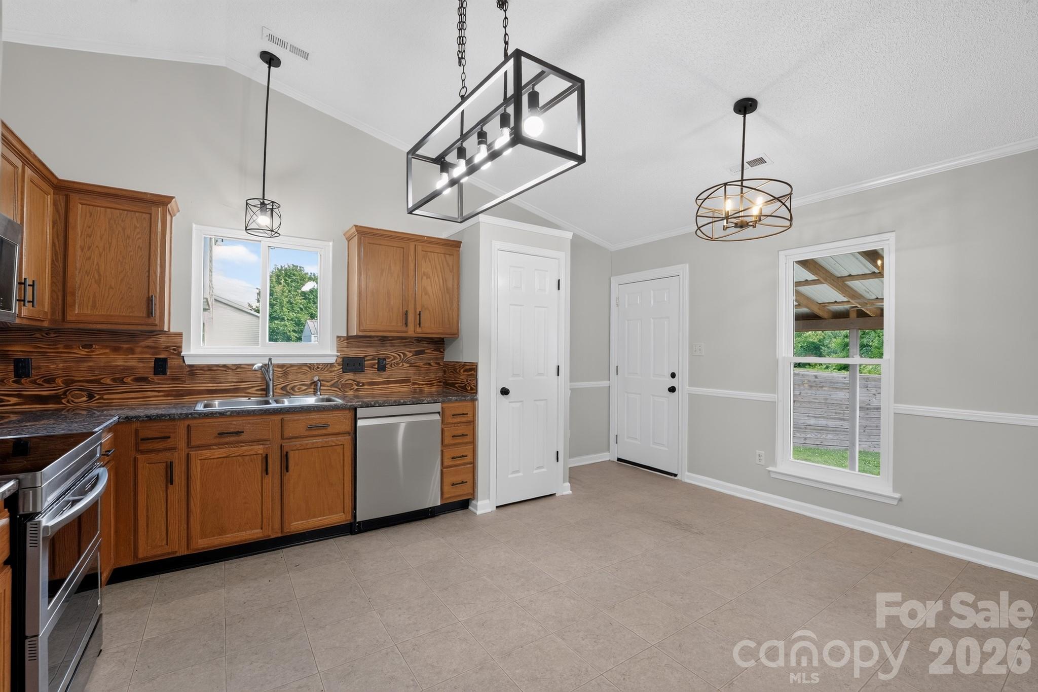 4883 Renfrew Drive — Concord