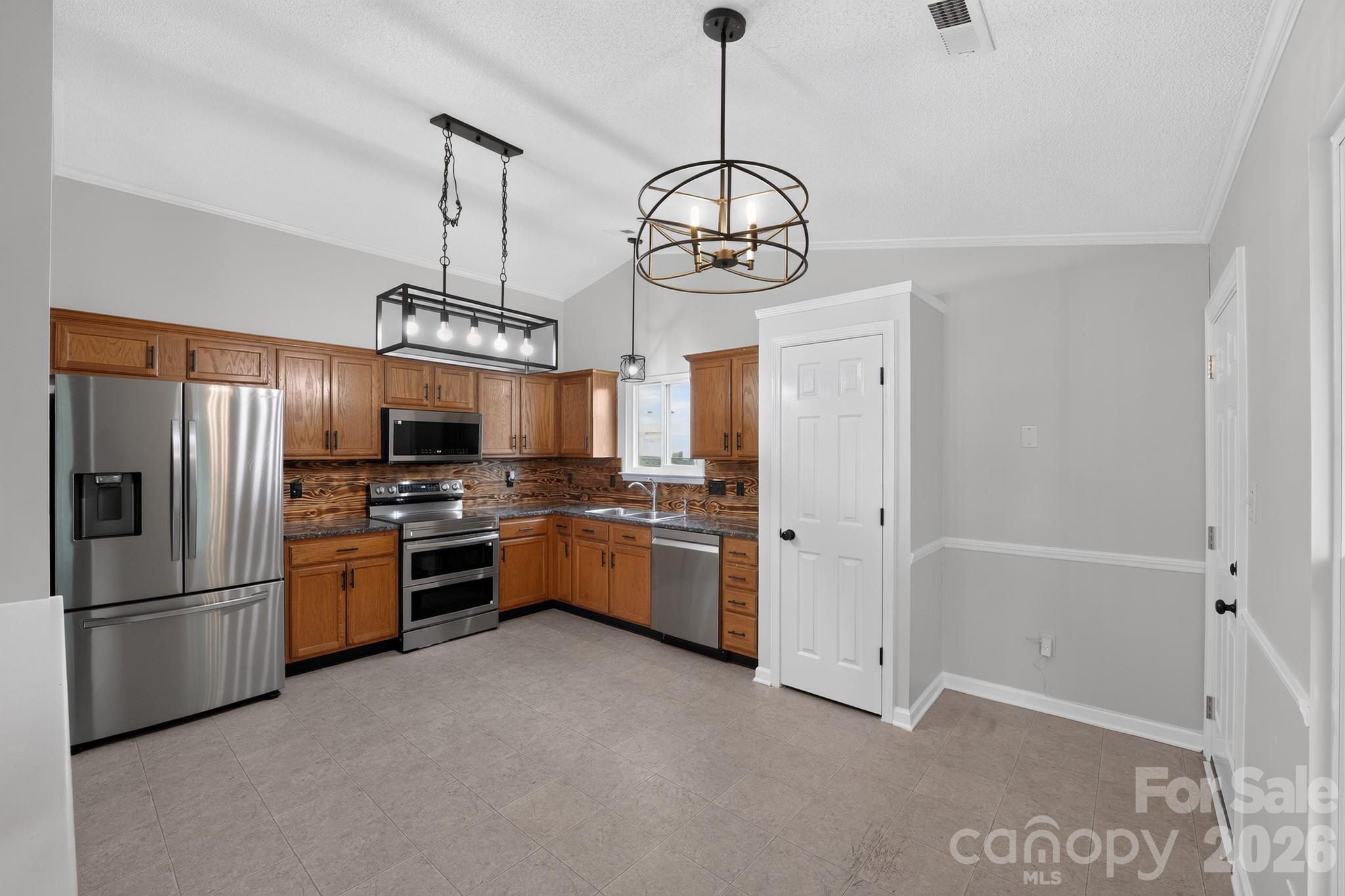 4883 Renfrew Drive — Concord